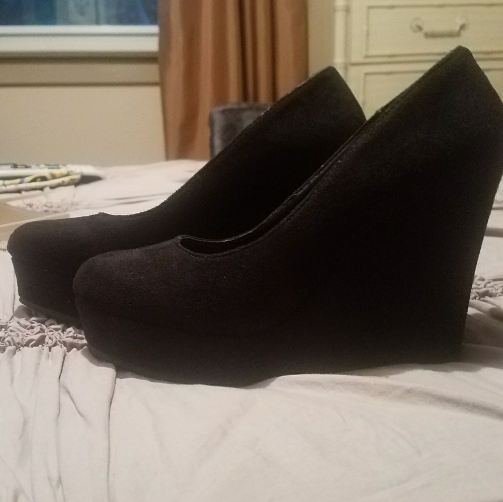 Brand new wedge shoes